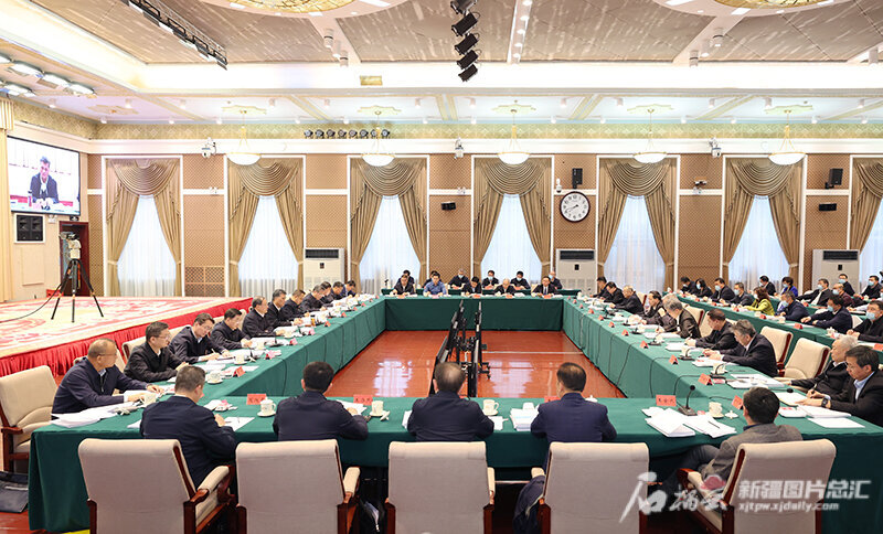 新疆水资源可持续利用院士专家座谈会召开