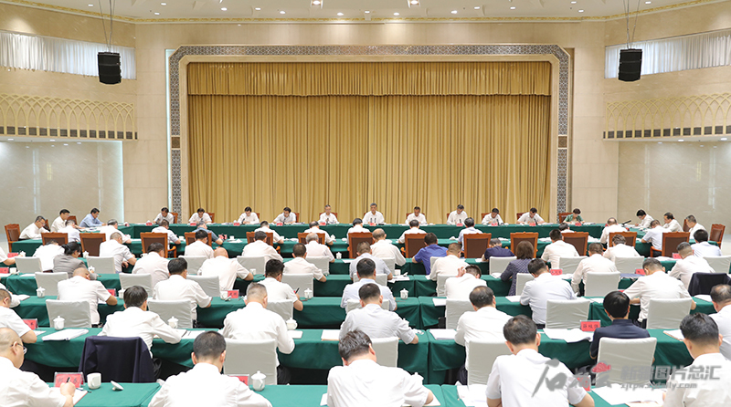 马兴瑞在自治区区属国有企业高质量发展座谈会上强调 
找准功能定位聚焦主责主业努力做大做强
切实发挥对新疆高质量发展战略支撑作用