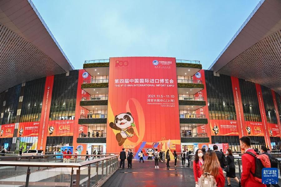 不可逆转的历史进程——从以习近平同志为核心的党中央引领新时代变革性实践看实现中华民族伟大复兴 不可逆转的历史进程——从以习近平同志为核心的党中央引领新时代变革性实践看实现中华民族伟大复兴