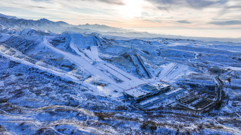 天山天池国际滑雪度假区：两个雪季缘何吸引18万人次雪友_部门动态_新疆