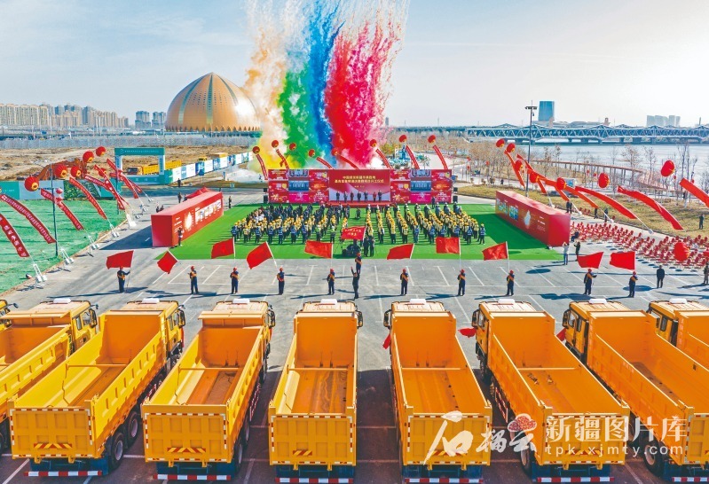 新疆全力推进重大项目建设 前四个月完成投资577.6亿元 新疆全力推进重大项目建设 前四个月完成投资577.6亿元