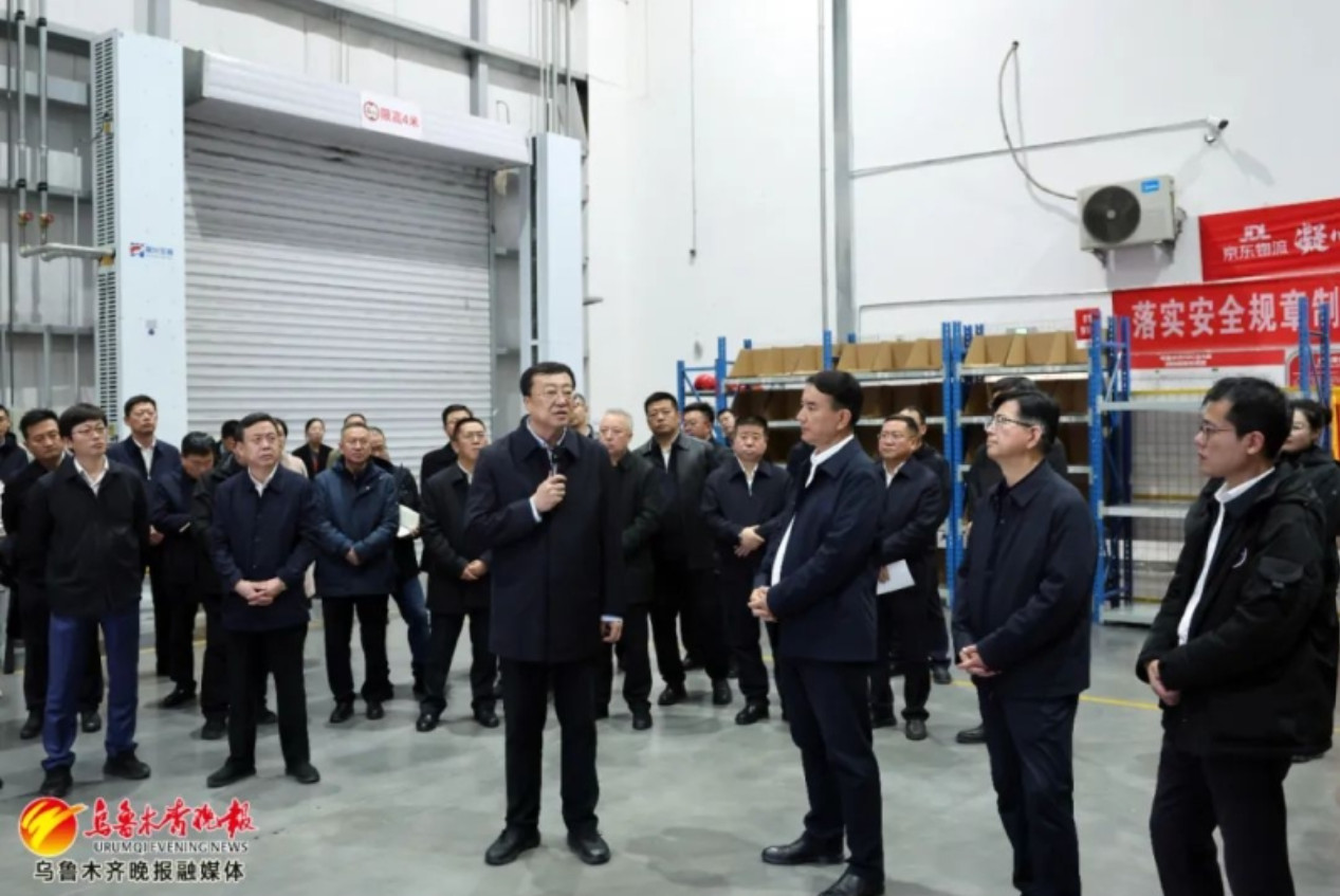 乌鲁木齐市经济运行和项目建设现场会召开