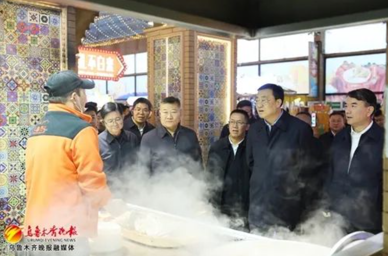 乌鲁木齐市经济运行和项目建设现场会召开