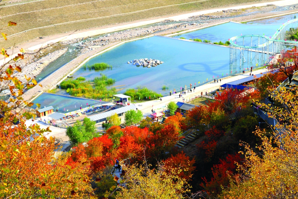 新疆霍城县中华福寿山绚丽秋景让人不舍移目