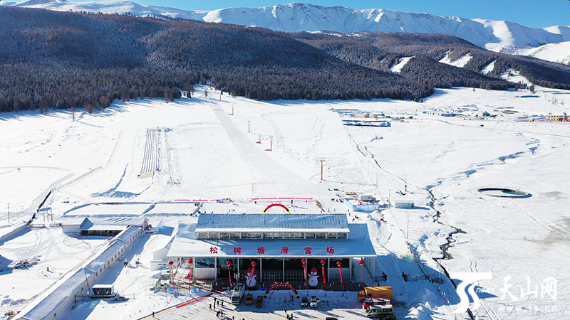 迎冬奥爱冰雪从城里滑到城外哈密冰雪盛宴正酣