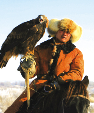 额尔齐斯河畔驯鹰人_民俗风情_新疆维吾尔自治区人民政府网