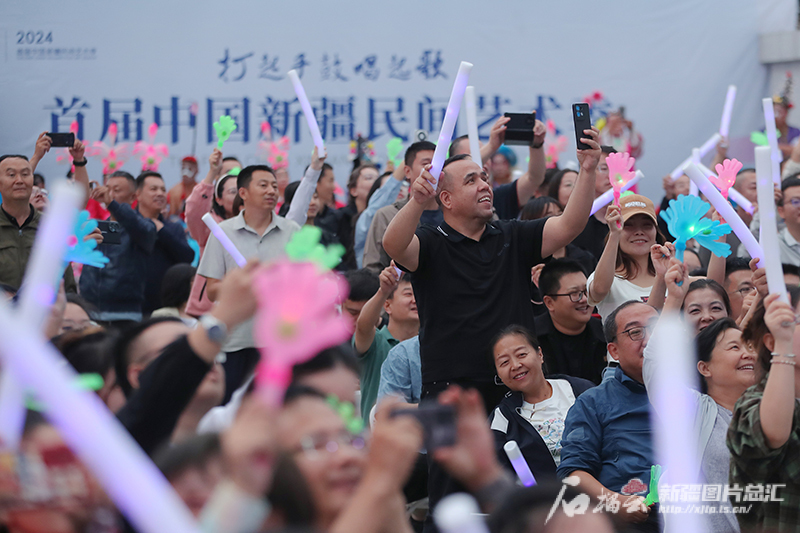首届中国新疆民间艺术季启动 马兴瑞出席启动仪式并宣布启动